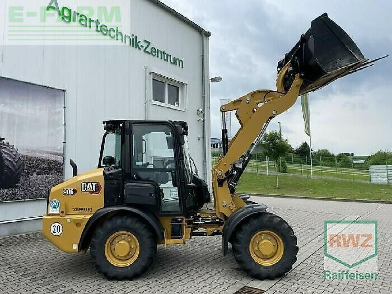 Caterpillar 906 radlader - Mini excavator: picture 2 Caterpillar 906 radlader - Mini excavator: picture 2