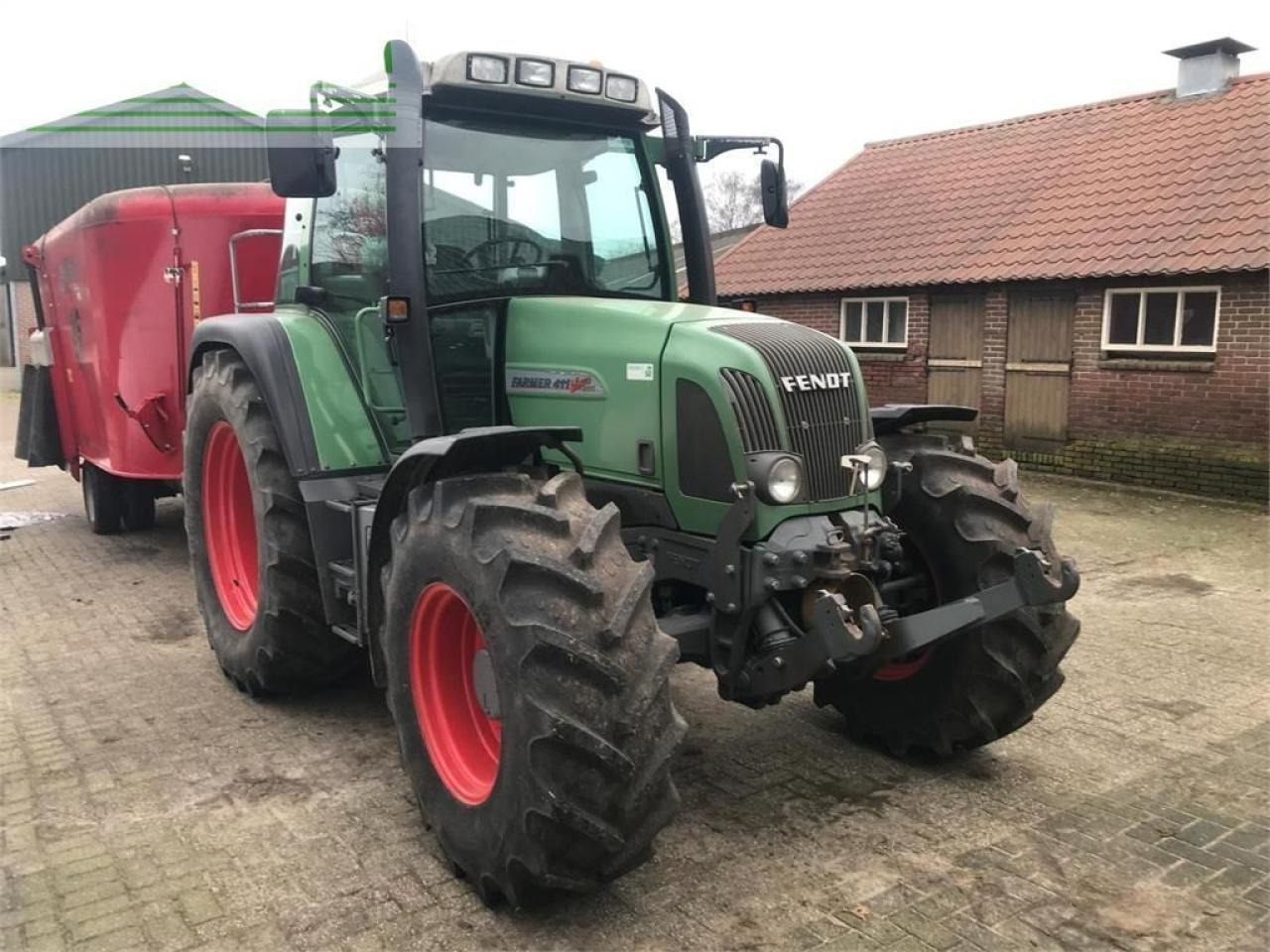 Fendt 411 com2 - Farm tractor: picture 3 Fendt 411 com2 - Farm tractor: picture 3