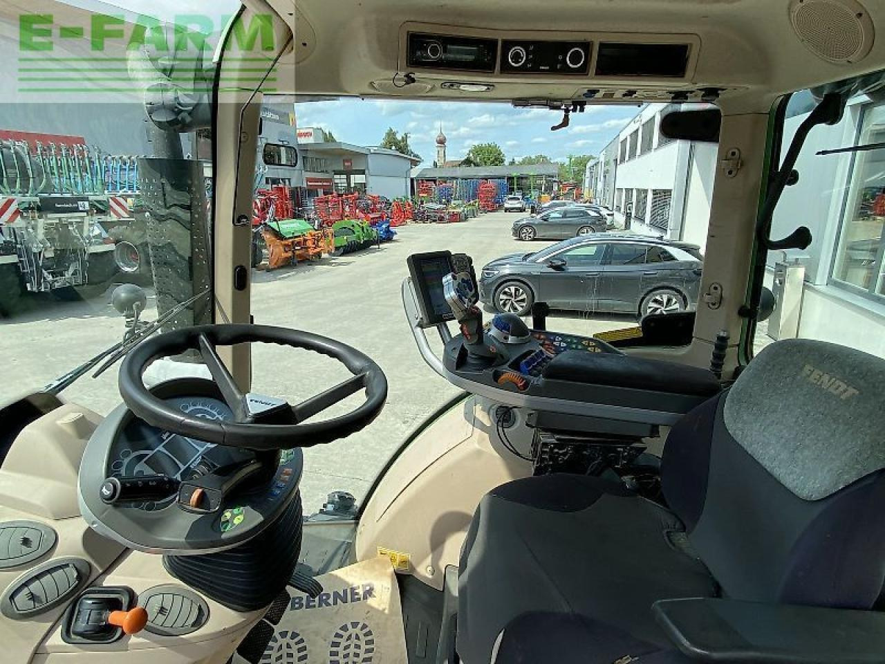 Farm tractor Fendt 516 vario: picture 12