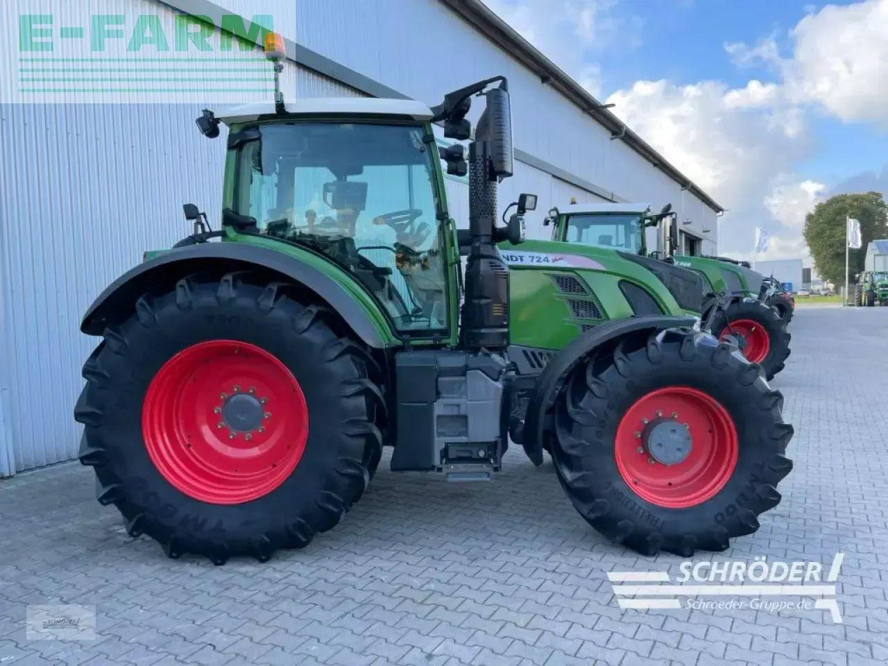 Fendt 724 s4 profi plus - Farm tractor: picture 2 Fendt 724 s4 profi plus - Farm tractor: picture 2