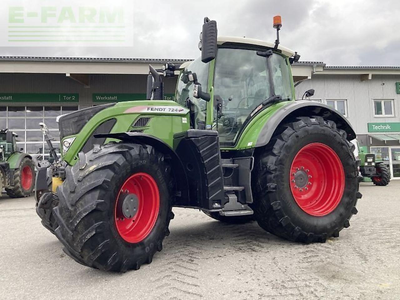 Fendt 724 vario s4 profi plus - Farm tractor: picture 1 Fendt 724 vario s4 profi plus - Farm tractor: picture 1