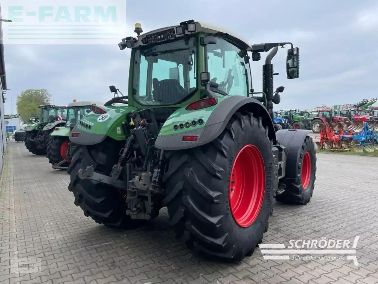 Fendt 724 vario s4 profi plus ProfiPlus - Farm tractor: picture 3 Fendt 724 vario s4 profi plus ProfiPlus - Farm tractor: picture 3