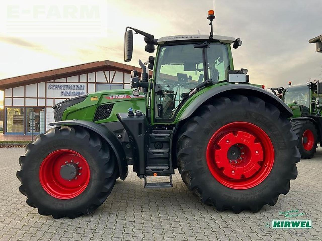 Fendt 728 vario gen7 - Farm tractor: picture 4 Fendt 728 vario gen7 - Farm tractor: picture 4