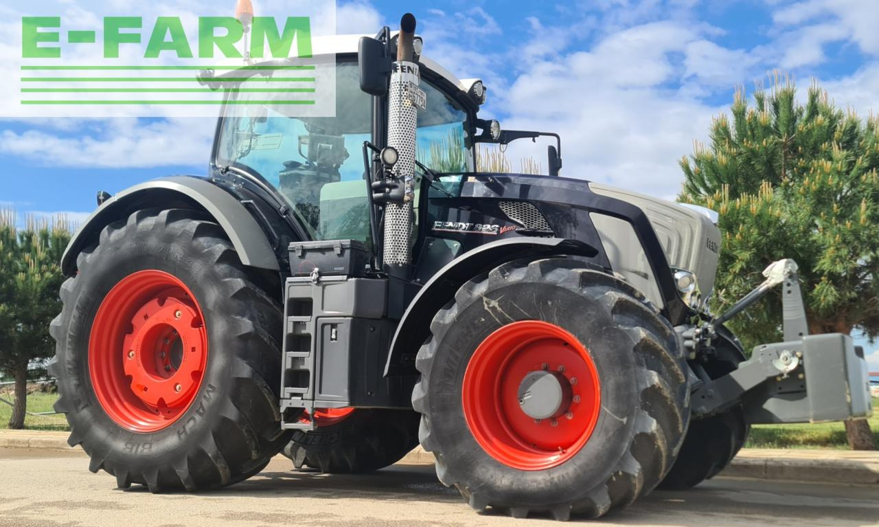 Fendt 826 Vario Profi Plus Plus - Farm tractor: picture 2 Fendt 826 Vario Profi Plus Plus - Farm tractor: picture 2