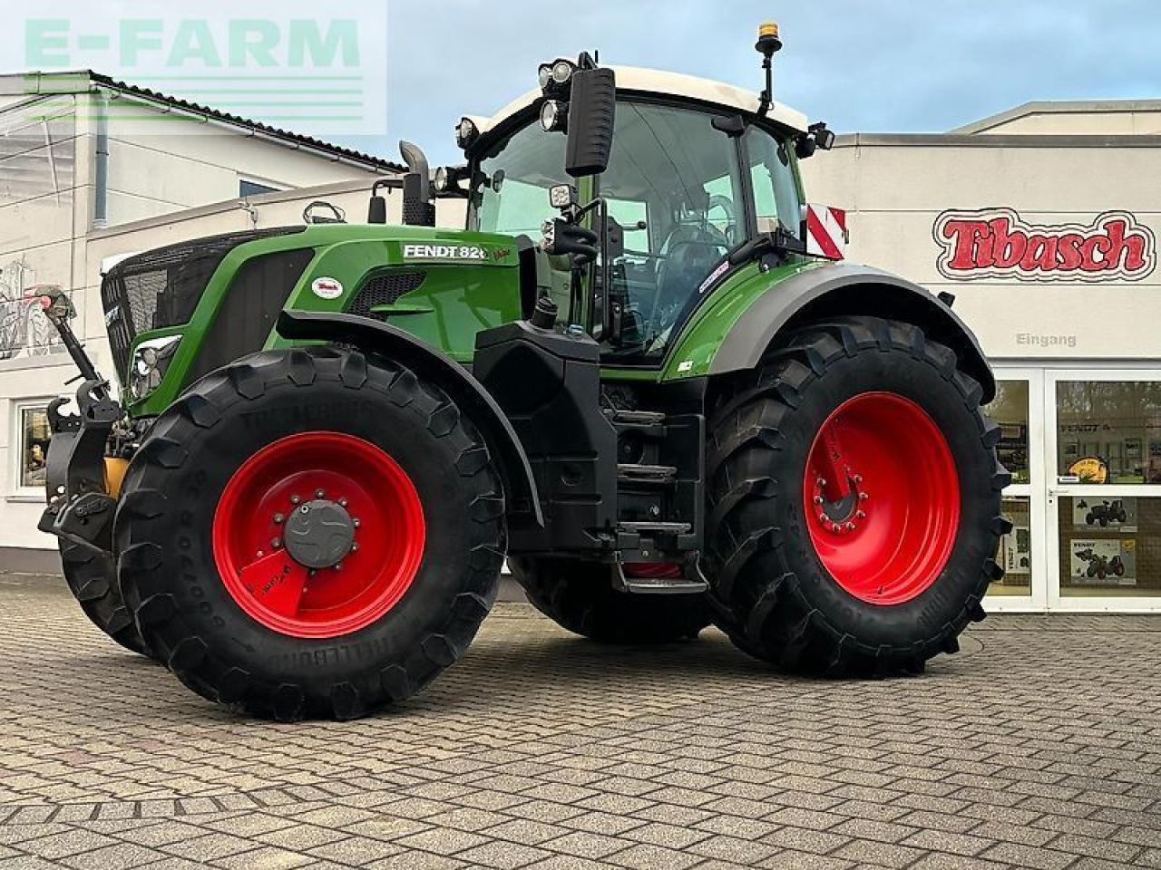 Fendt 828vario s4 - Farm tractor: picture 4 Fendt 828vario s4 - Farm tractor: picture 4