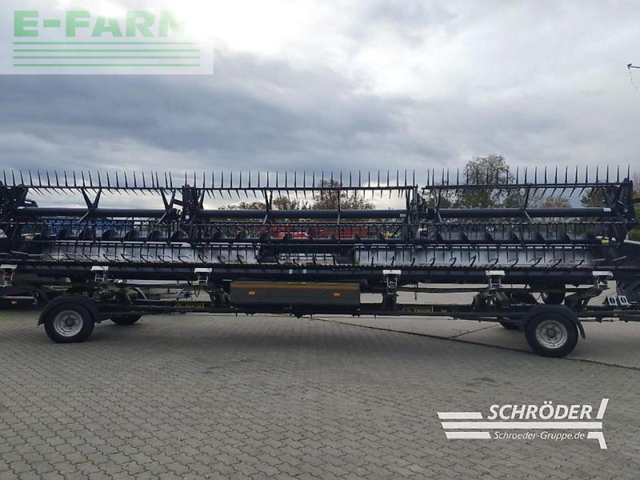 Geringhoff 10,65 m bandschneidwerk truflex 35 - Forage harvester attachment: picture 4 Geringhoff 10,65 m bandschneidwerk truflex 35 - Forage harvester attachment: picture 4