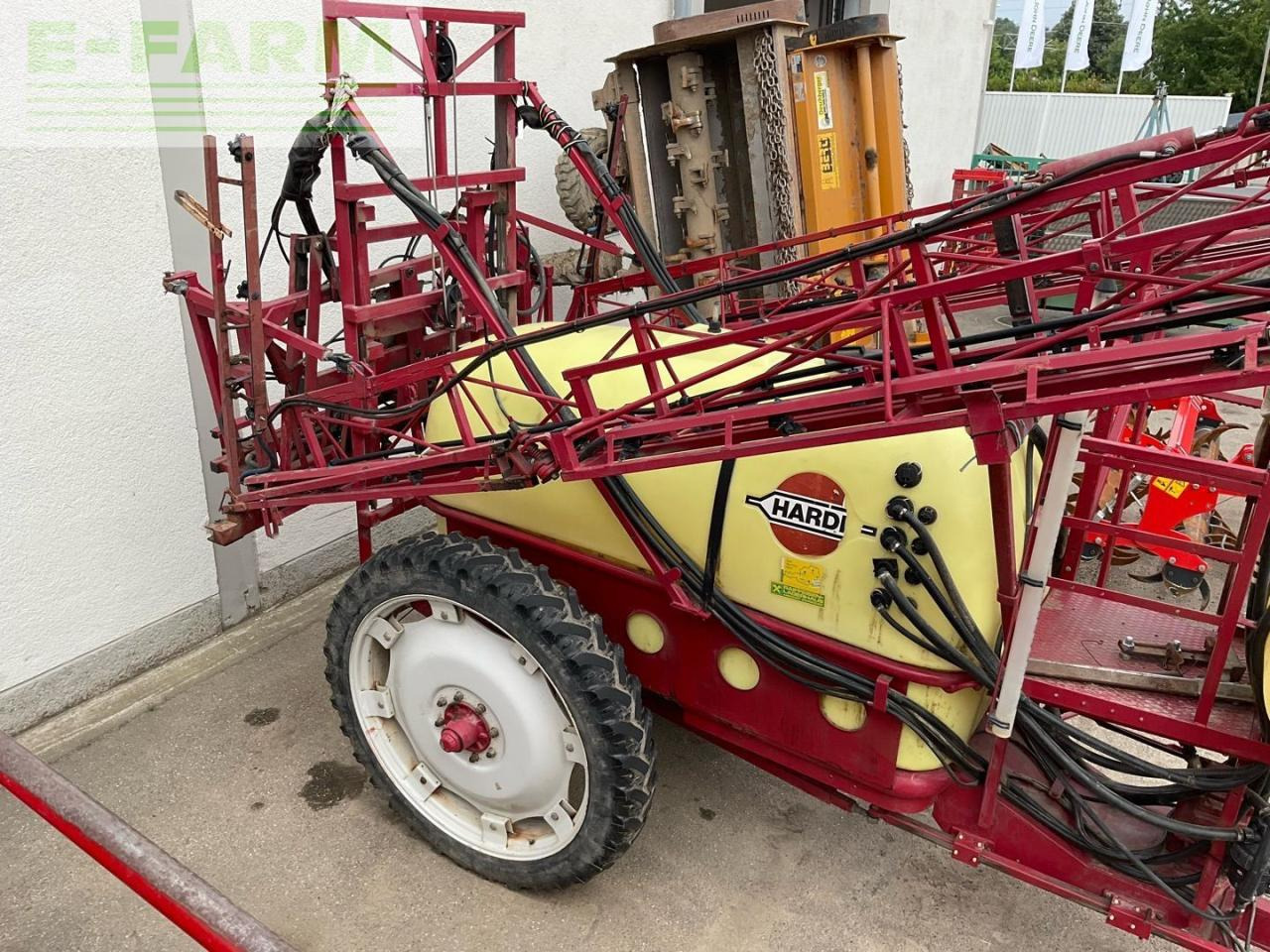 Hardi Commander - Trailed sprayer: picture 5 Hardi Commander - Trailed sprayer: picture 5