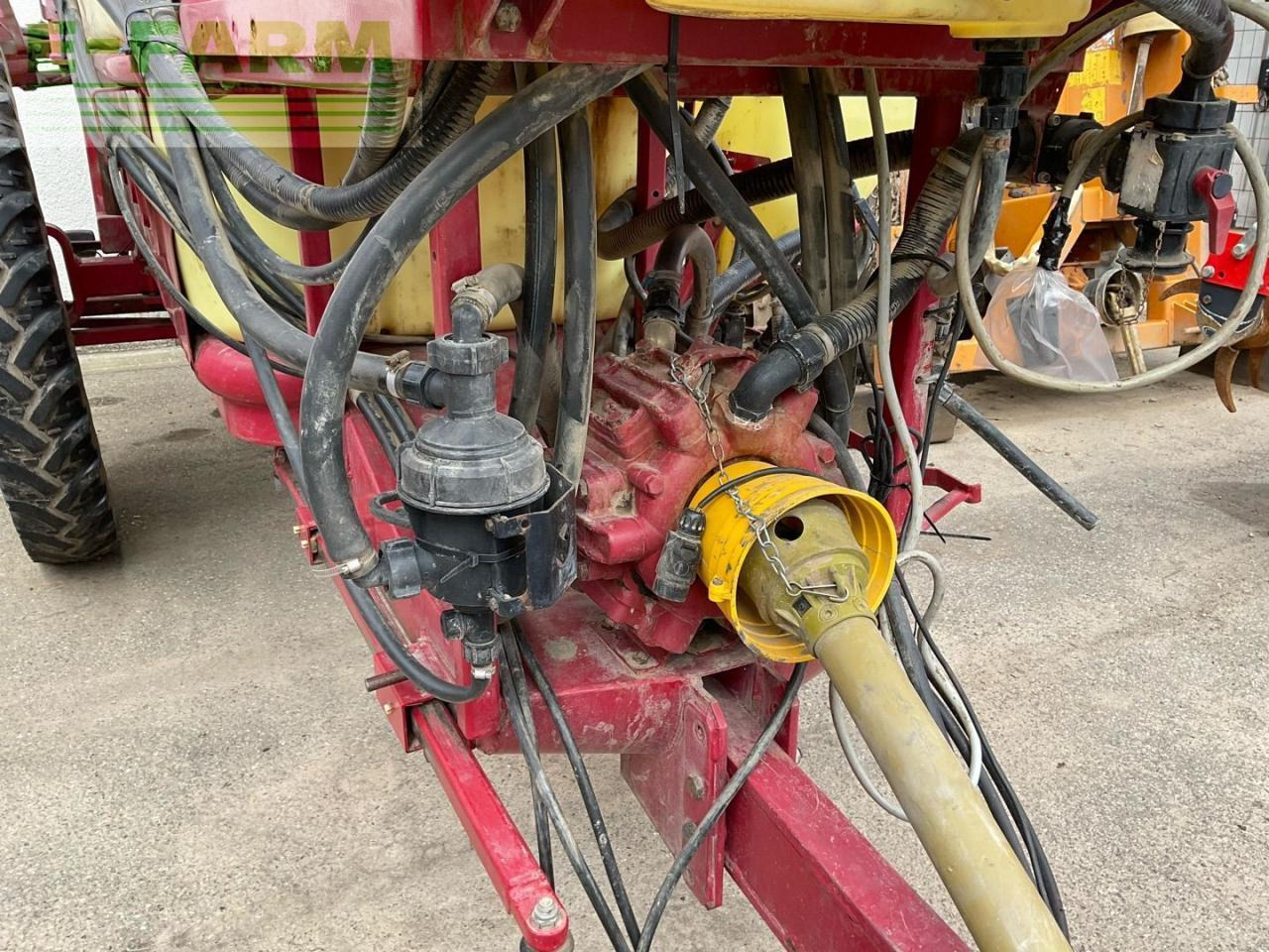 Hardi Commander - Trailed sprayer: picture 3 Hardi Commander - Trailed sprayer: picture 3