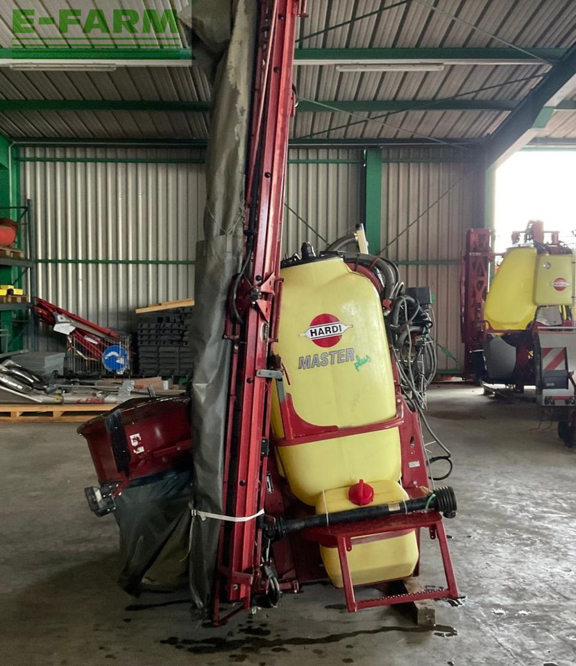 Hardi Master 1200 Twin Stream - Trailed sprayer: picture 5 Hardi Master 1200 Twin Stream - Trailed sprayer: picture 5