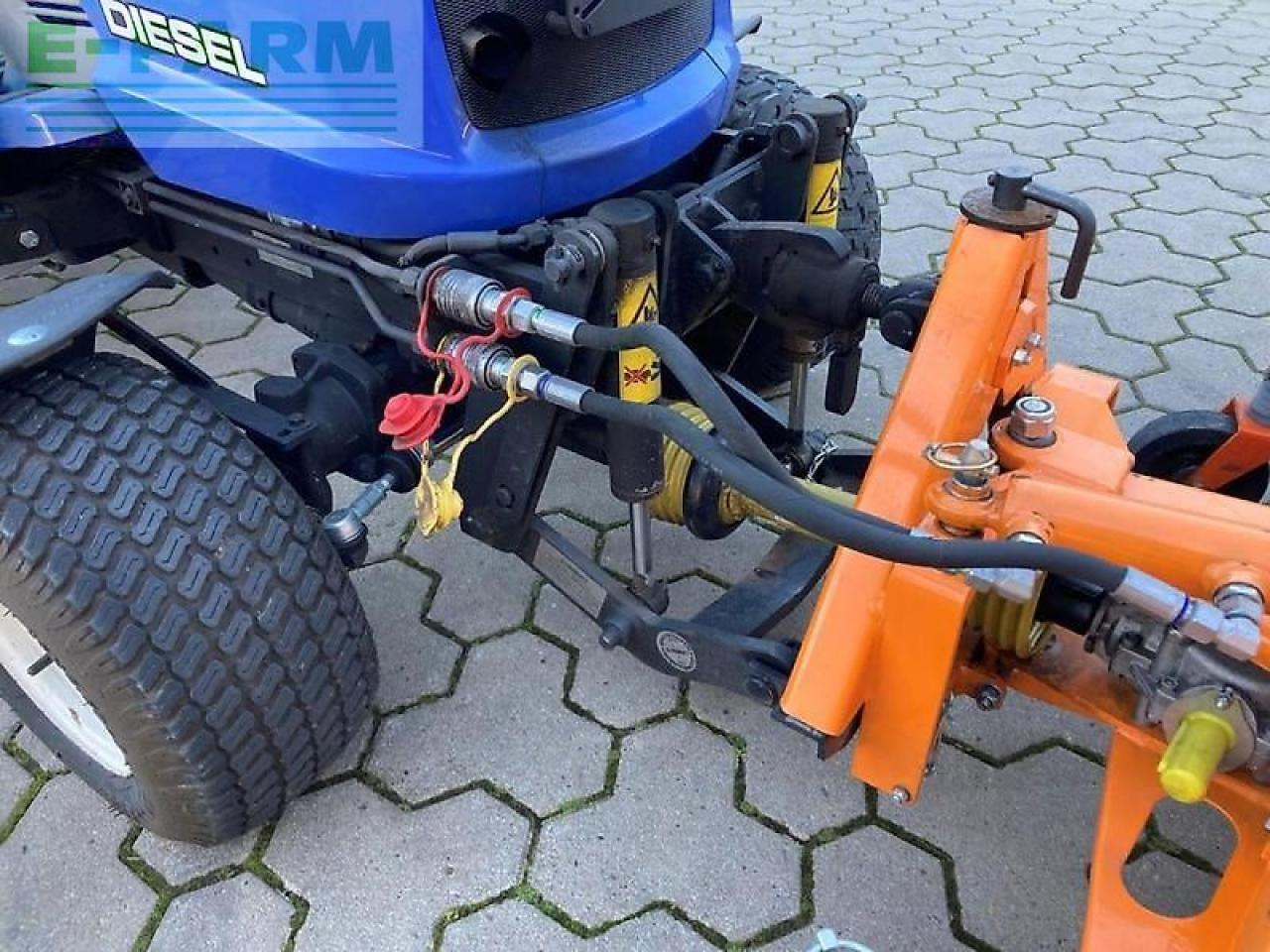 Iseki tgx 237 kehrmaschine, sichermäher - Farm tractor: picture 3 Iseki tgx 237 kehrmaschine, sichermäher - Farm tractor: picture 3