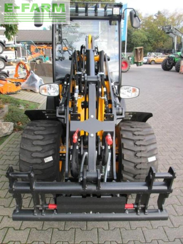 Wheel loader JCB 403: picture 6