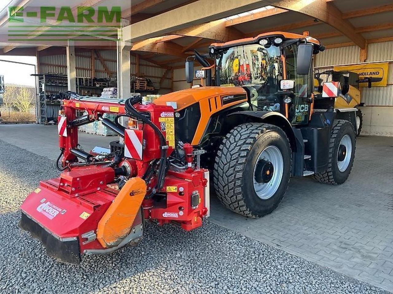 JCB 4220 fastrac icon kommunal - Farm tractor: picture 1 JCB 4220 fastrac icon kommunal - Farm tractor: picture 1