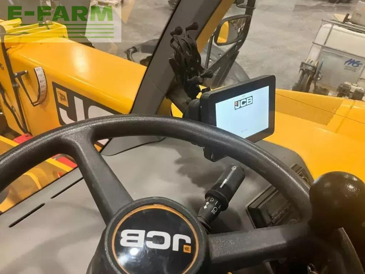 JCB 560-80 - Telescopic handler: picture 3 JCB 560-80 - Telescopic handler: picture 3