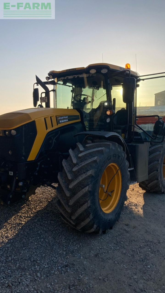 JCB Fastrac 4220 - Farm tractor: picture 1 JCB Fastrac 4220 - Farm tractor: picture 1