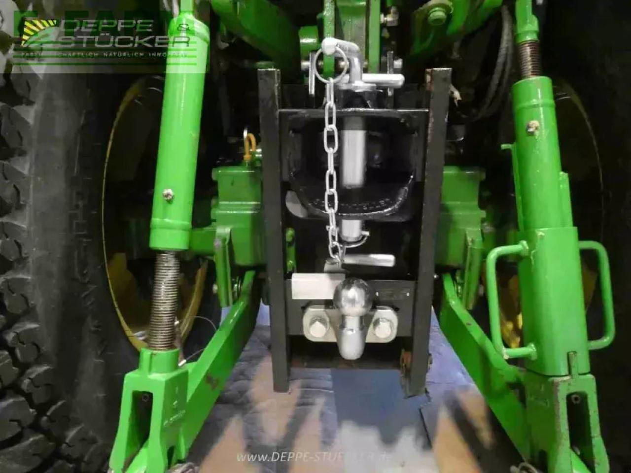 John Deere 3039r - Farm tractor: picture 5 John Deere 3039r - Farm tractor: picture 5