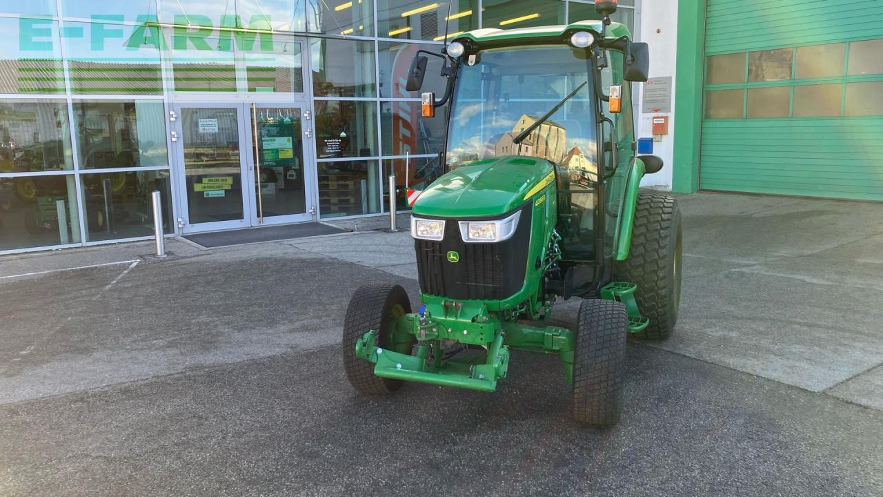 John Deere 4066R - Farm tractor: picture 3 John Deere 4066R - Farm tractor: picture 3