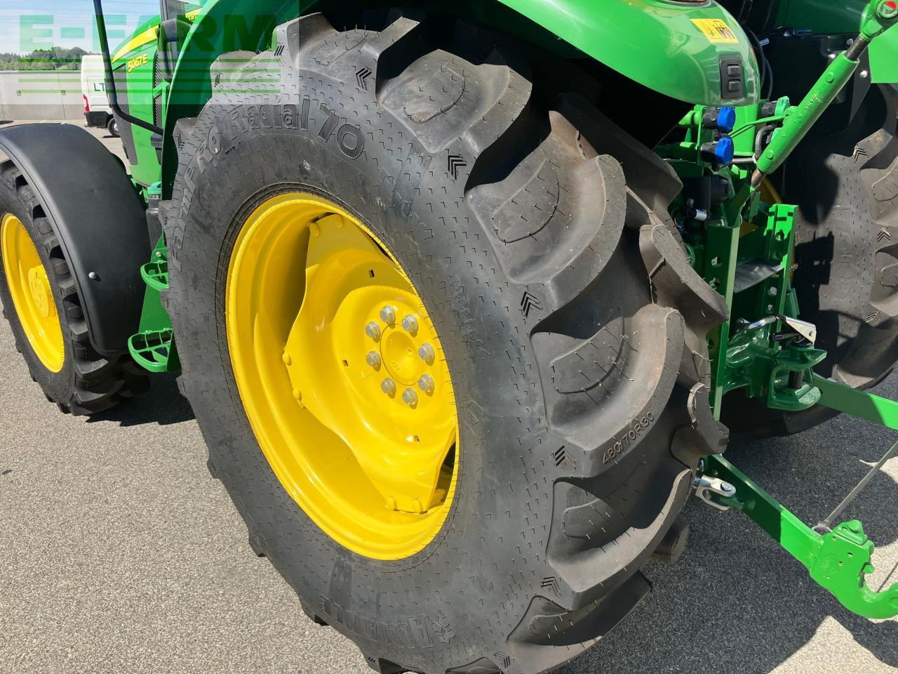 Farm tractor John Deere 5067E: picture 21