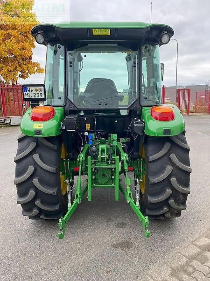 Farm tractor John Deere 5075e: picture 6