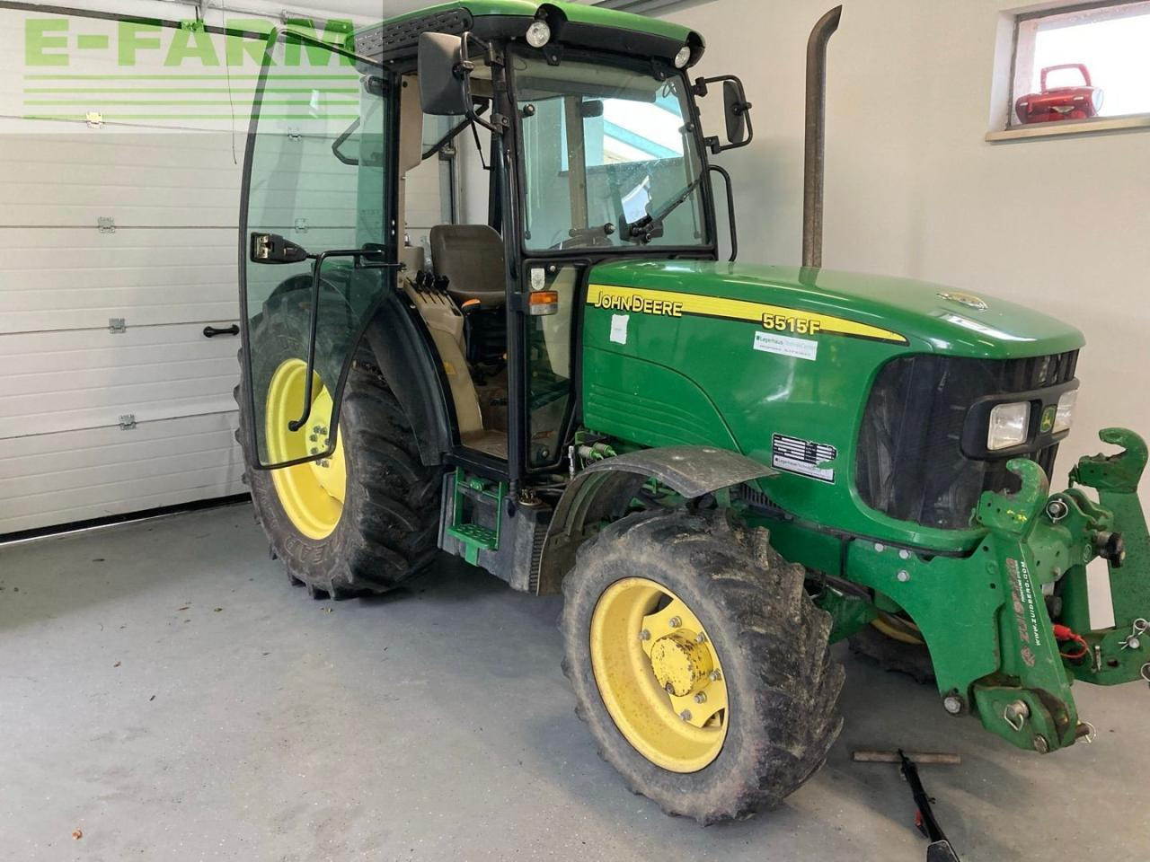 John Deere 5515F - Farm tractor: picture 3 John Deere 5515F - Farm tractor: picture 3