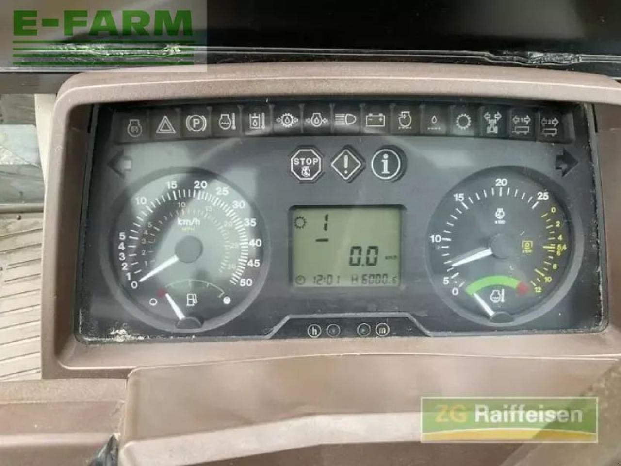 Farm tractor John Deere 5820: picture 15