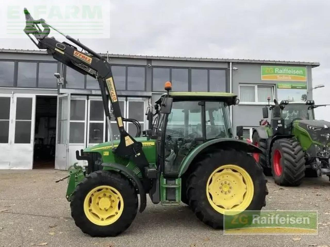 Farm tractor John Deere 5820: picture 8