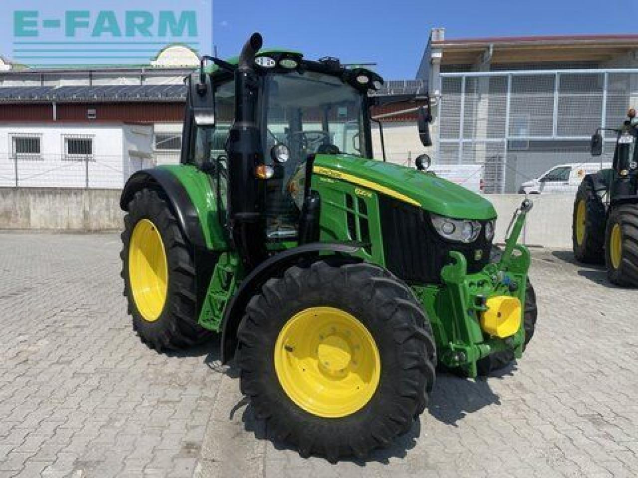 John Deere 6120m - Farm tractor: picture 2 John Deere 6120m - Farm tractor: picture 2