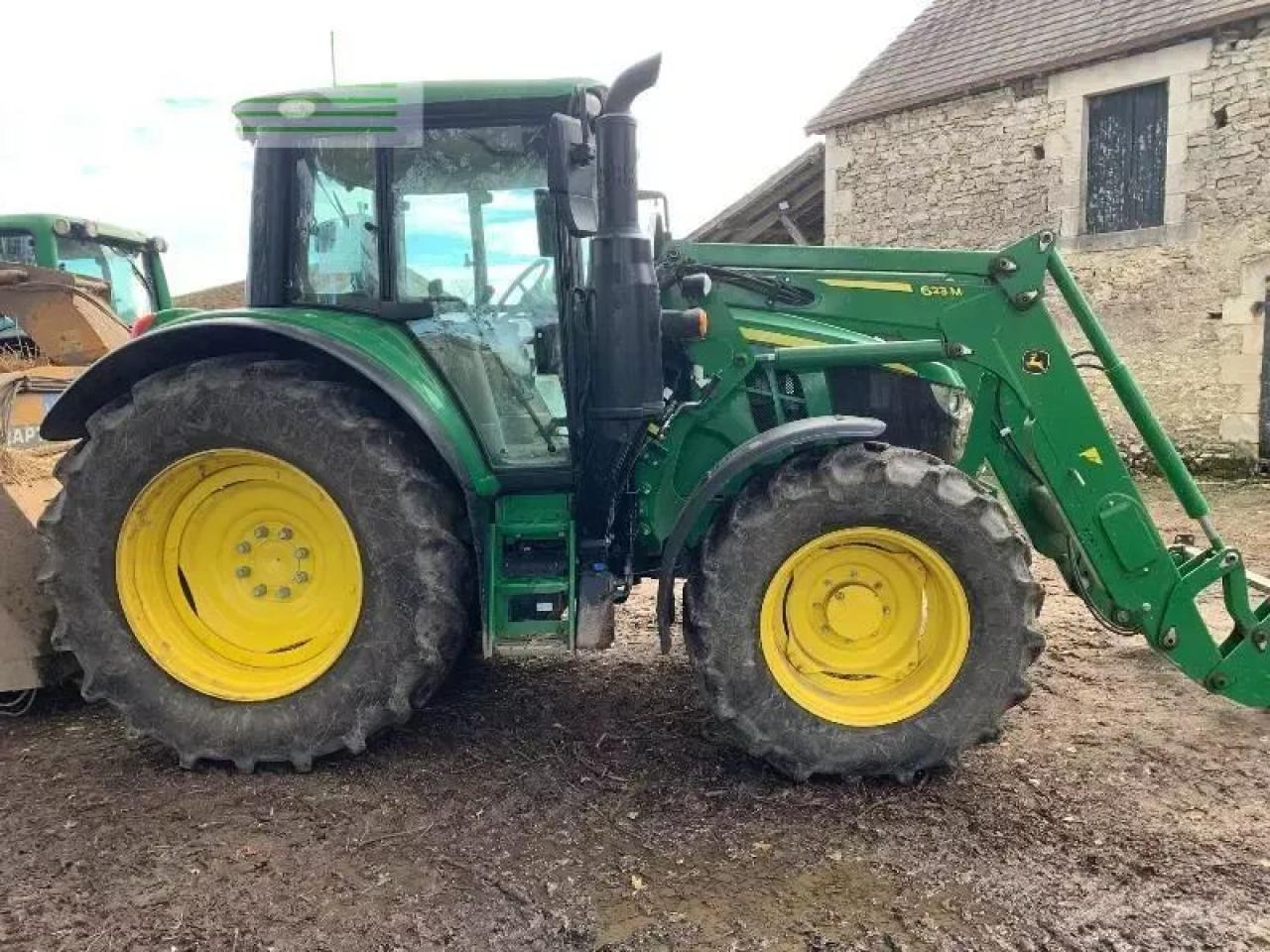 John Deere 6120m - Farm tractor: picture 3 John Deere 6120m - Farm tractor: picture 3