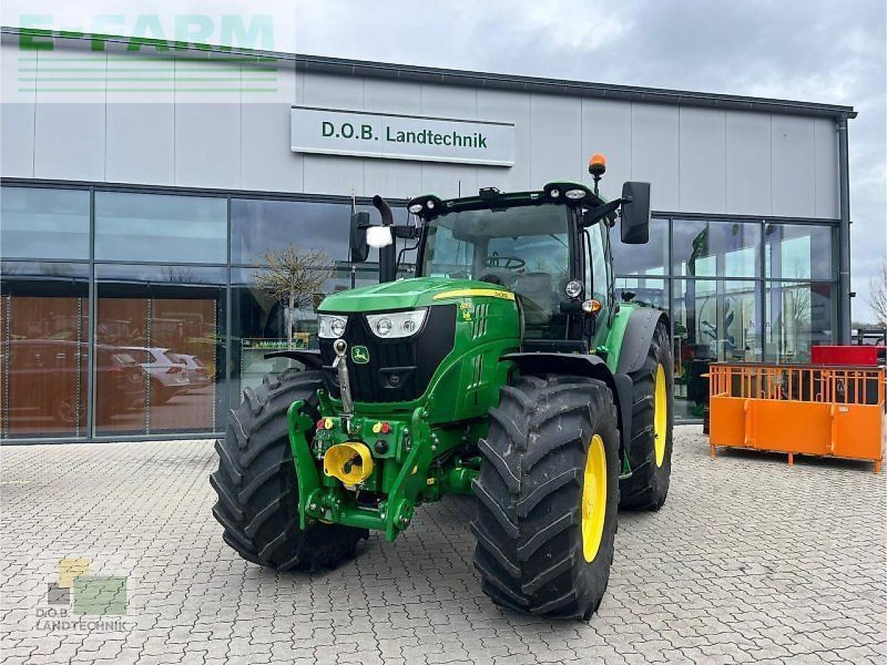 John Deere 6130r 6130 r - Farm tractor: picture 1 John Deere 6130r 6130 r - Farm tractor: picture 1