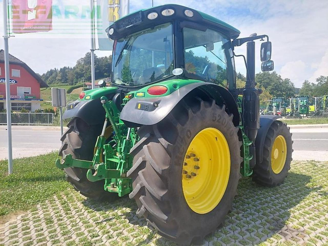 John Deere 6130r - Farm tractor: picture 5 John Deere 6130r - Farm tractor: picture 5