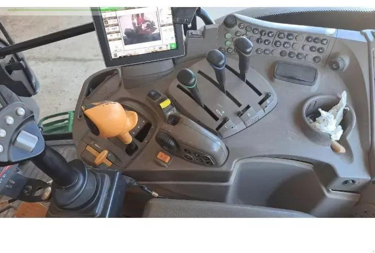 John Deere 6130r - Farm tractor: picture 4 John Deere 6130r - Farm tractor: picture 4