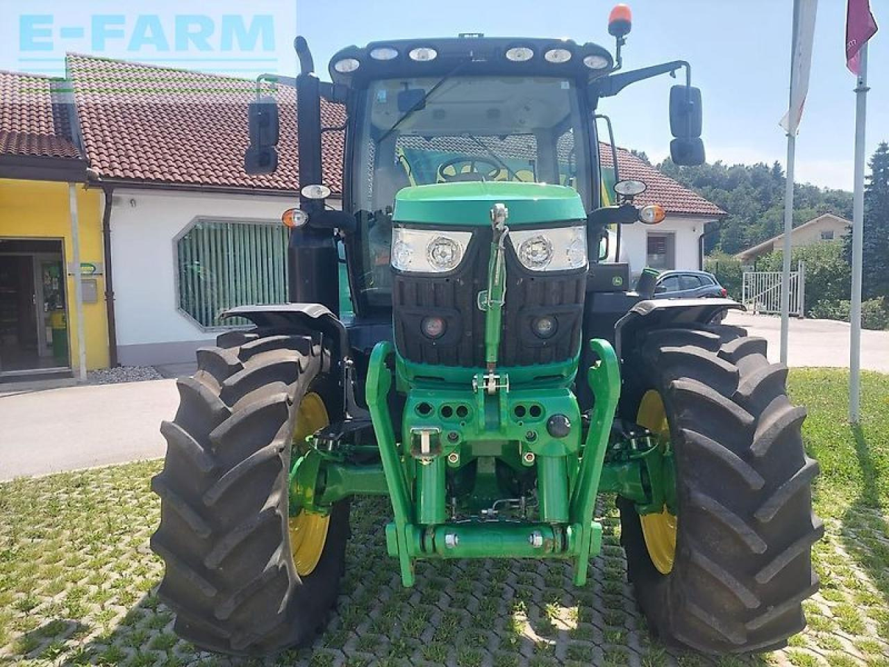 John Deere 6130r - Farm tractor: picture 3 John Deere 6130r - Farm tractor: picture 3