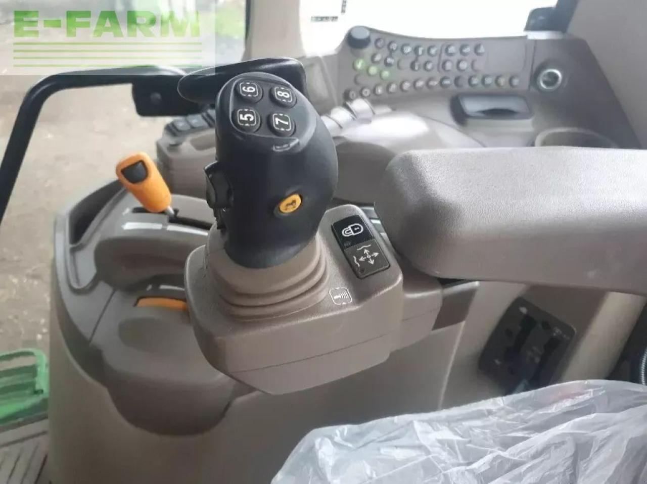 John Deere 6140m - Farm tractor: picture 3 John Deere 6140m - Farm tractor: picture 3