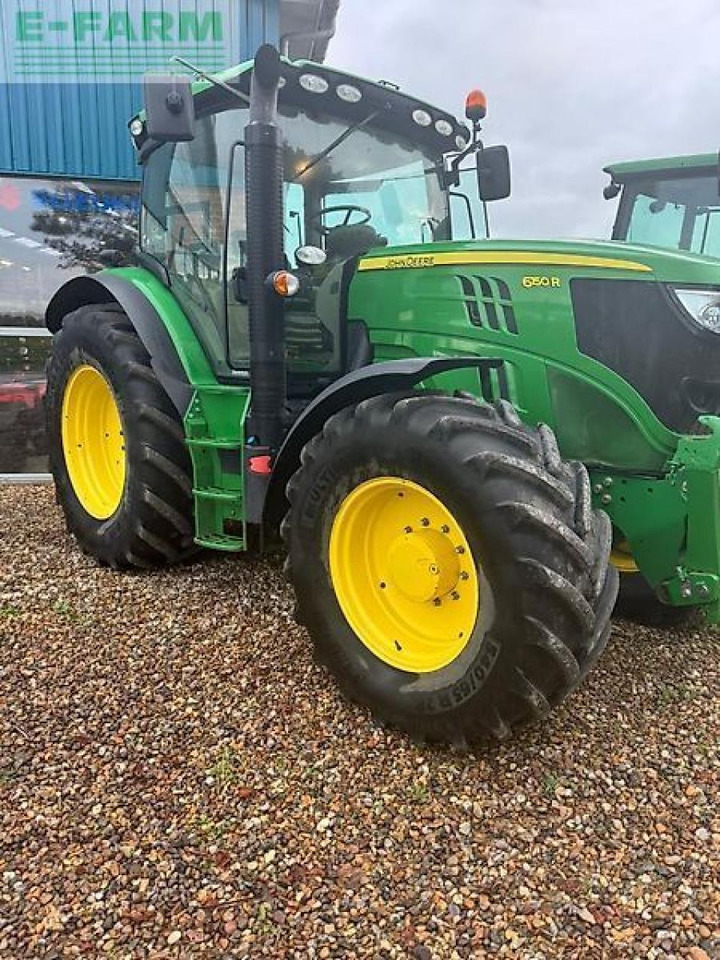 John Deere 6150r - Farm tractor: picture 3 John Deere 6150r - Farm tractor: picture 3