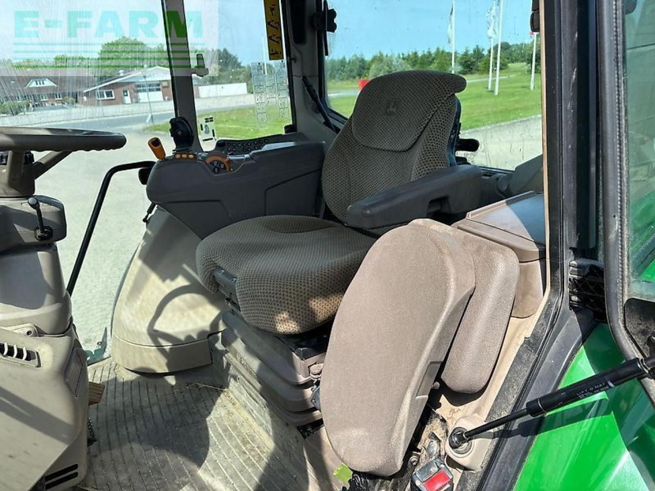 John Deere 6155m - Farm tractor: picture 4 John Deere 6155m - Farm tractor: picture 4