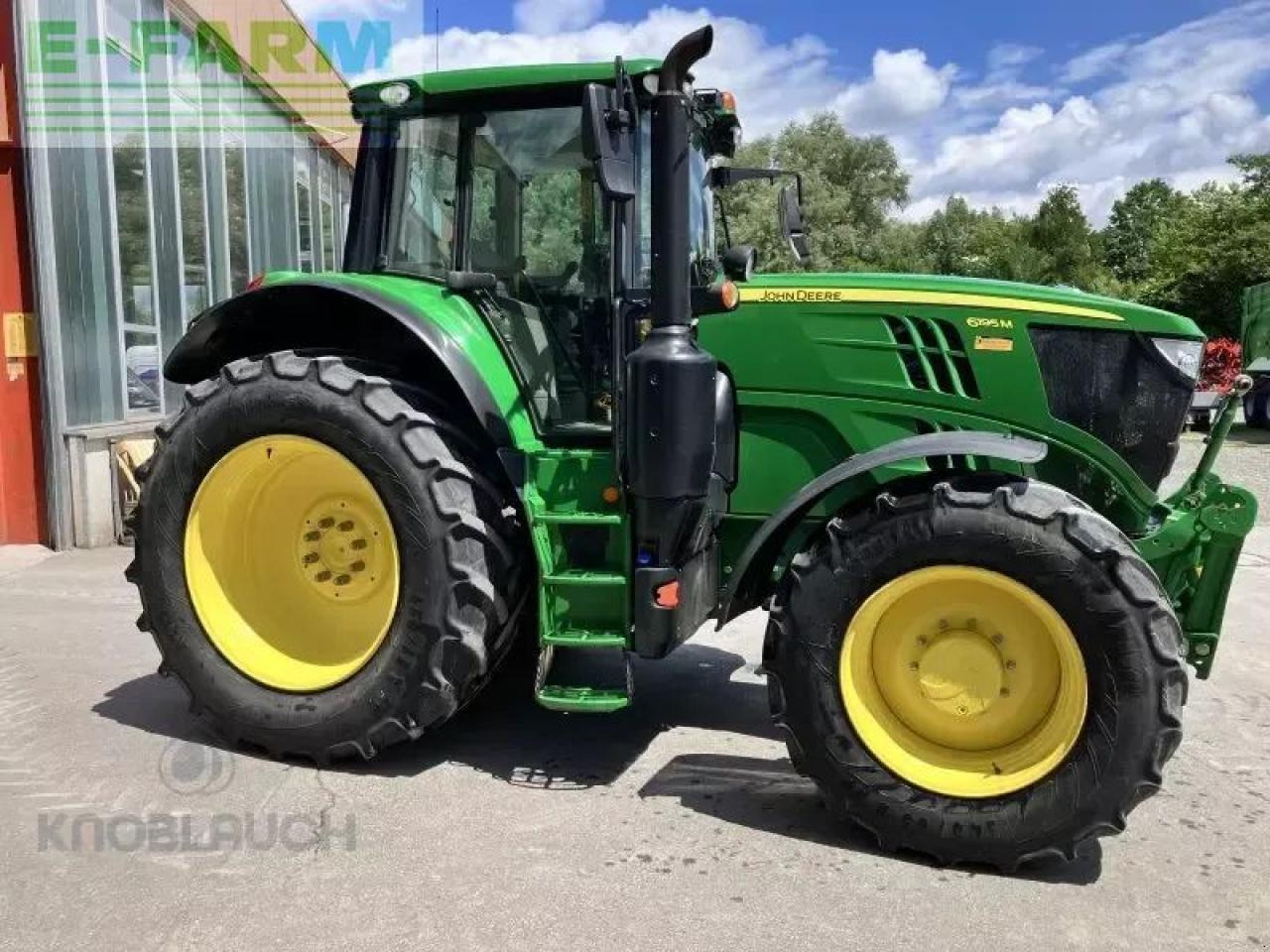 John Deere 6195m - Farm tractor: picture 3 John Deere 6195m - Farm tractor: picture 3