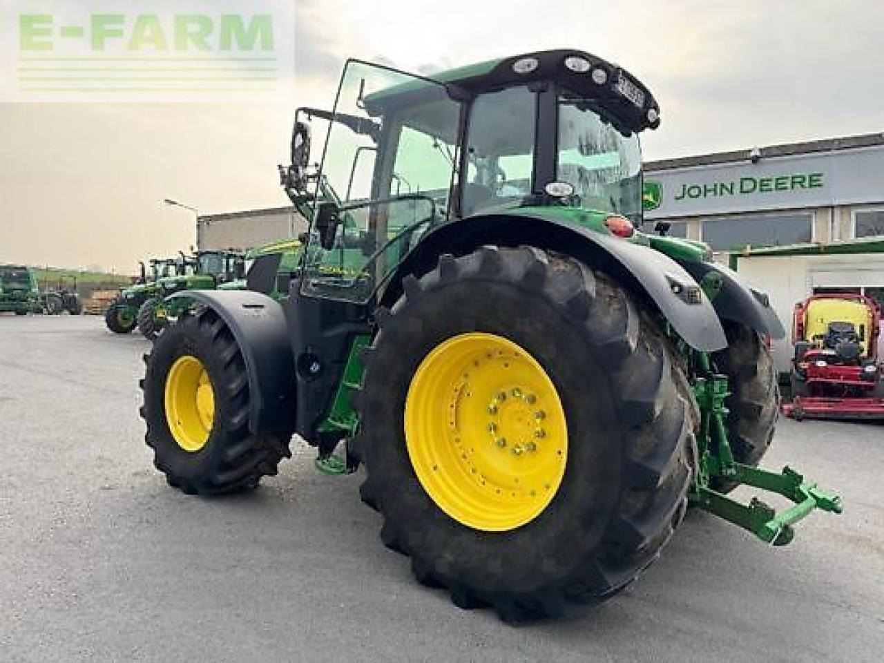 John Deere 6195r - Farm tractor: picture 2 John Deere 6195r - Farm tractor: picture 2