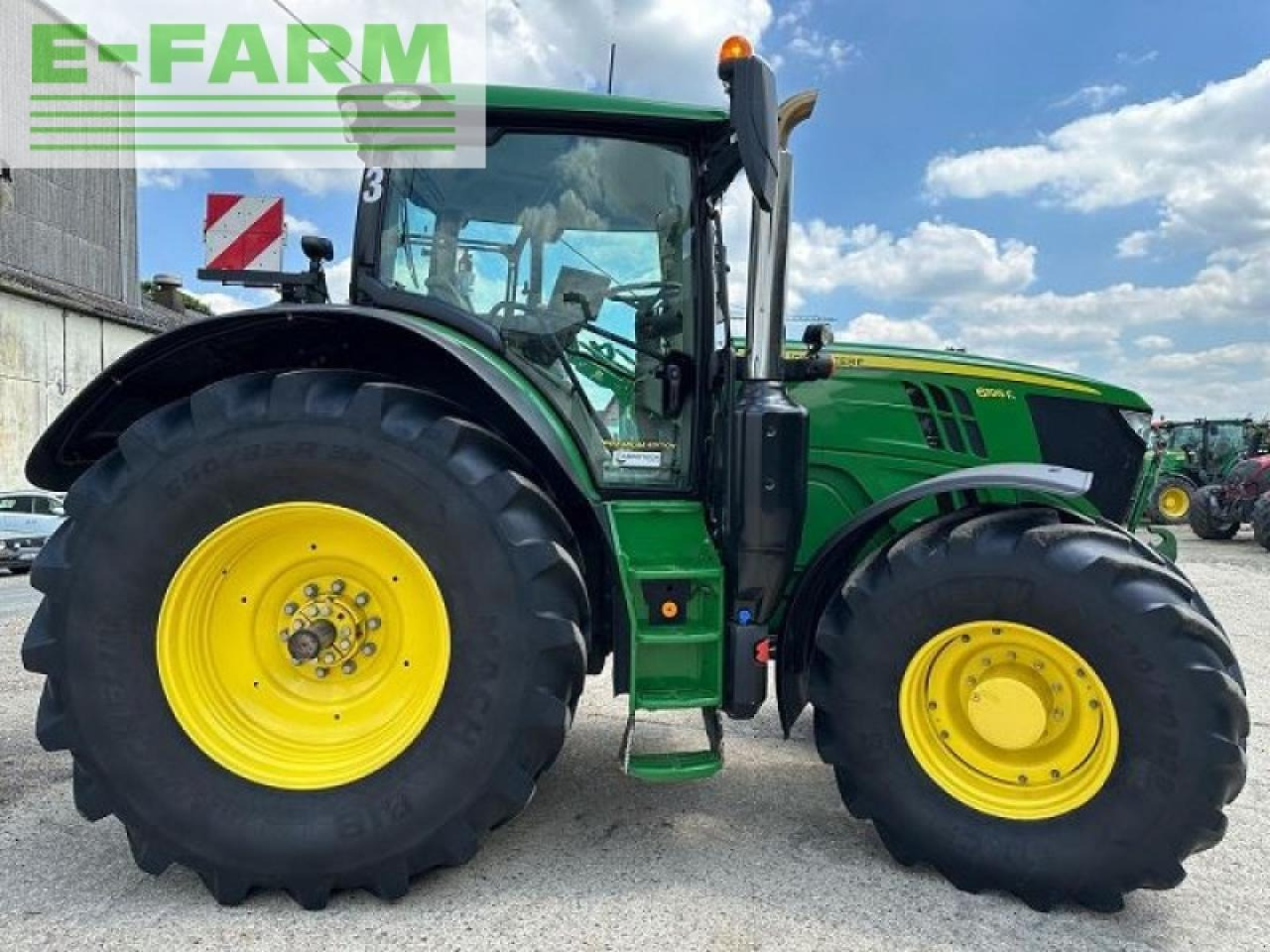 John Deere 6195r - Farm tractor: picture 3 John Deere 6195r - Farm tractor: picture 3