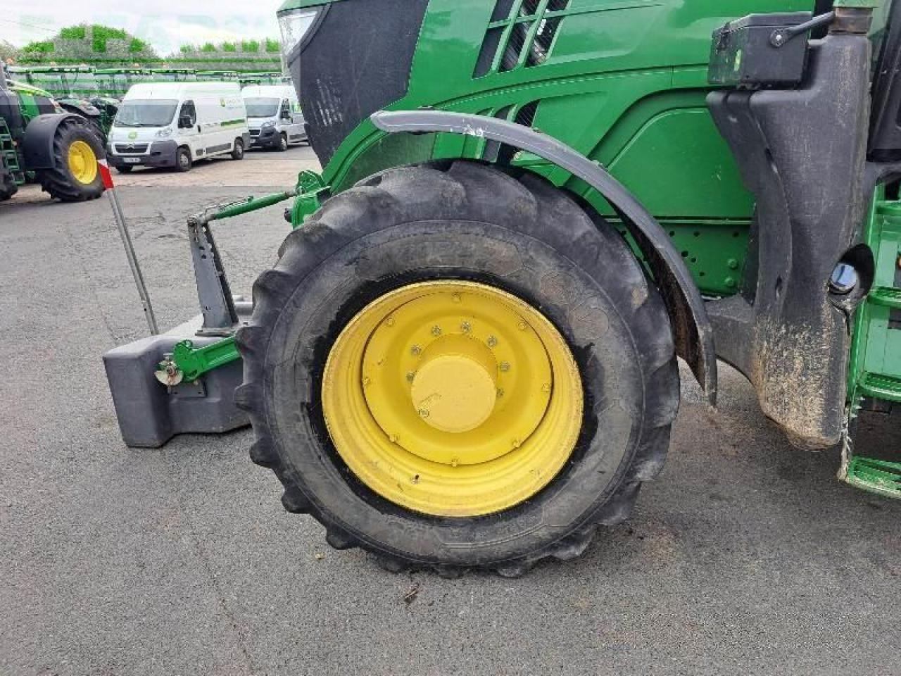 John Deere 6195r - Farm tractor: picture 4 John Deere 6195r - Farm tractor: picture 4
