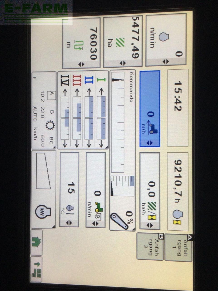 Farm tractor John Deere 6210R: picture 24