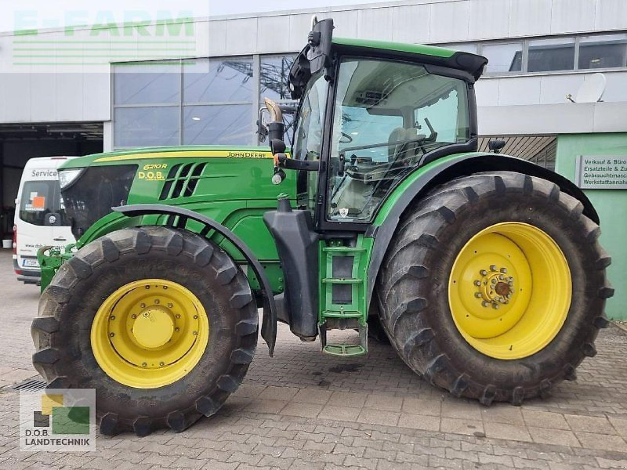 John Deere 6210r - Farm tractor: picture 4 John Deere 6210r - Farm tractor: picture 4