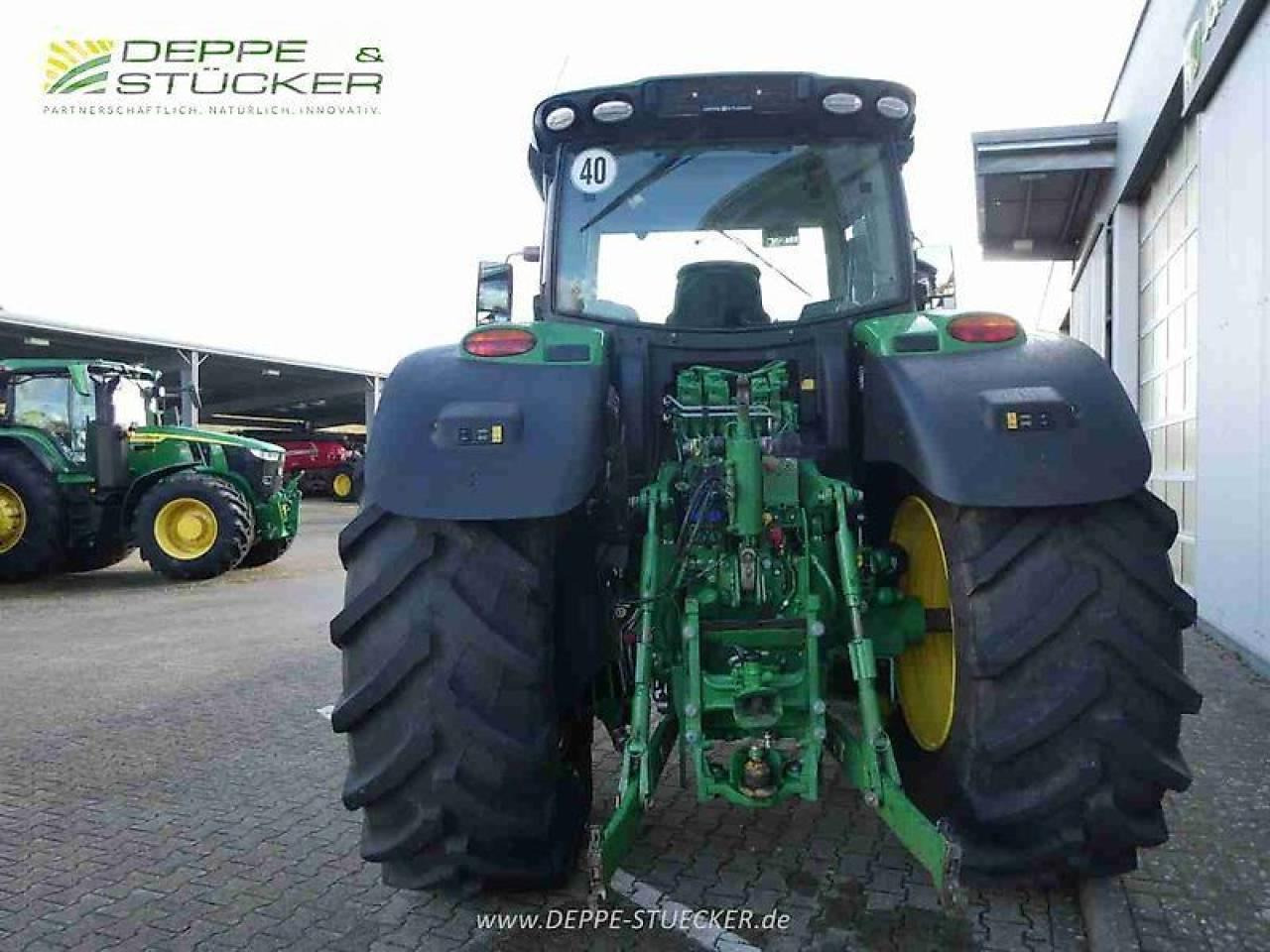 John Deere 6215r - Farm tractor: picture 4 John Deere 6215r - Farm tractor: picture 4
