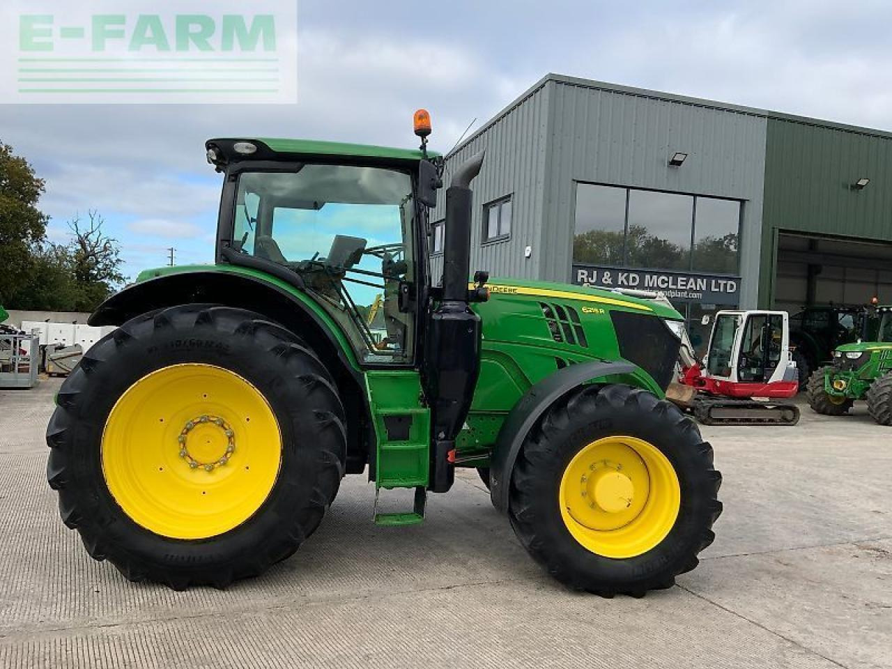 John Deere 6215r tractor (st24428) - Farm tractor: picture 2 John Deere 6215r tractor (st24428) - Farm tractor: picture 2