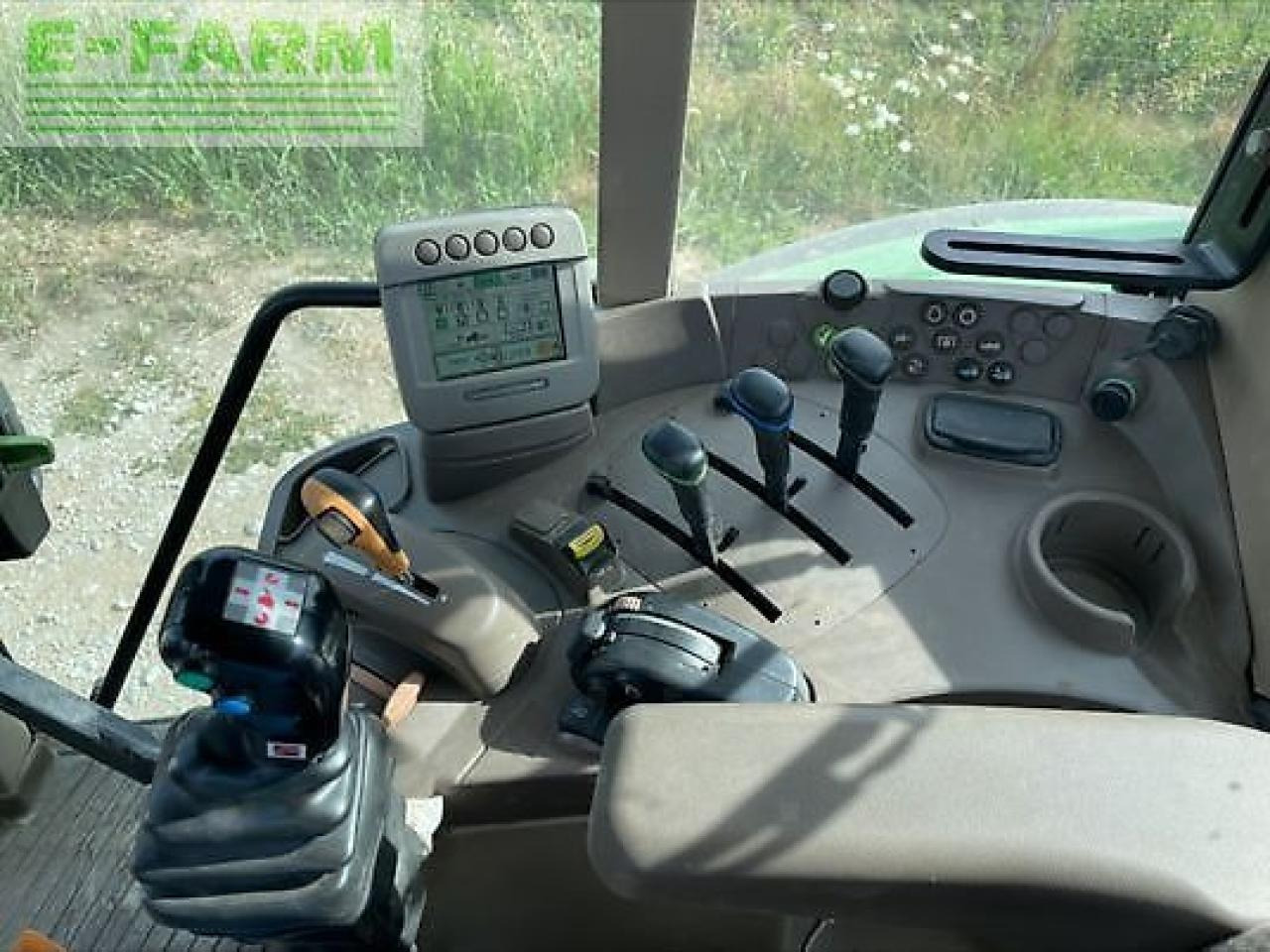 John Deere 6230 premium - Farm tractor: picture 5 John Deere 6230 premium - Farm tractor: picture 5