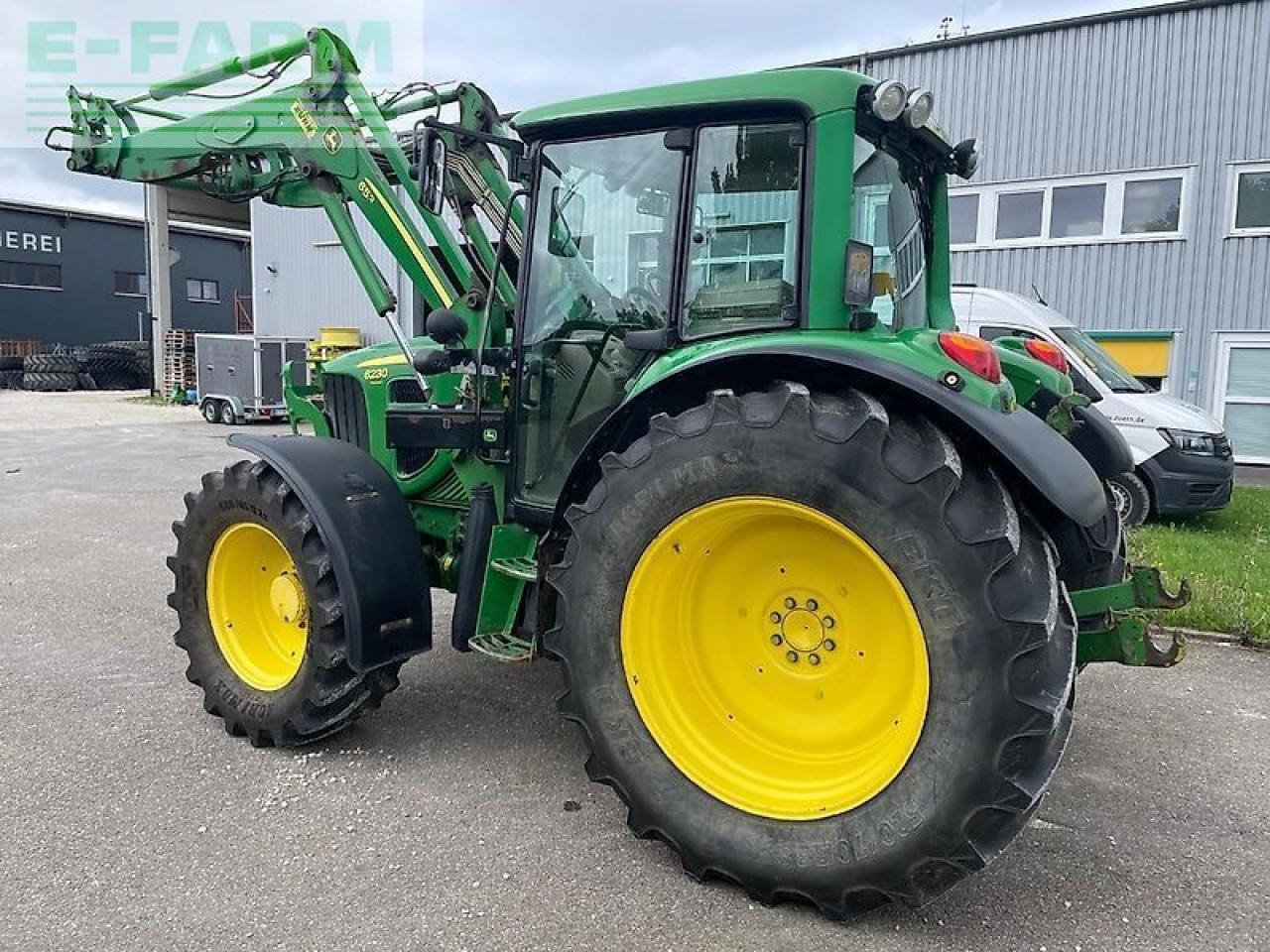 John Deere 6230 premium - Farm tractor: picture 4 John Deere 6230 premium - Farm tractor: picture 4