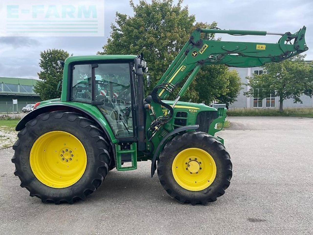 John Deere 6230 premium - Farm tractor: picture 1 John Deere 6230 premium - Farm tractor: picture 1