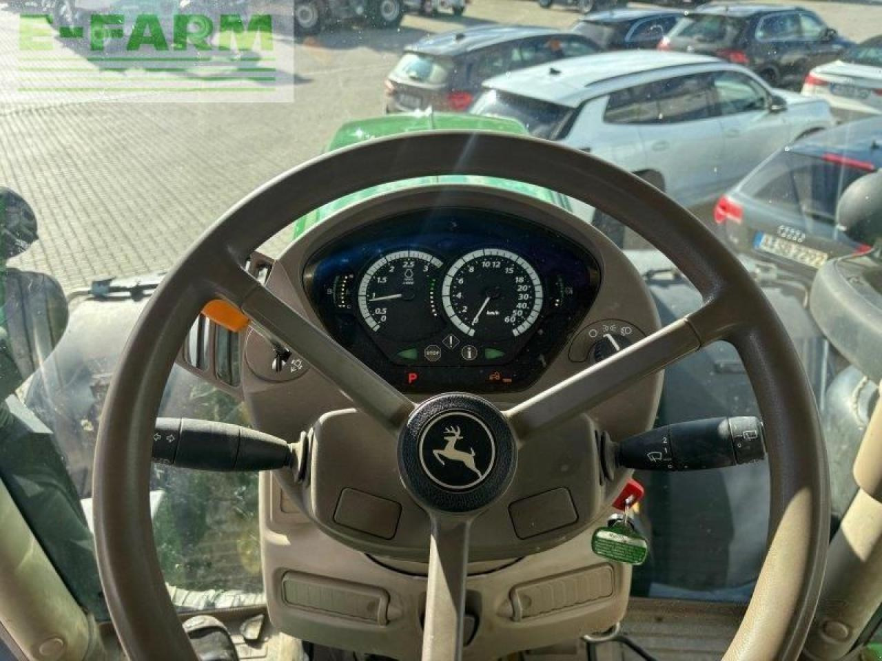 Farm tractor John Deere 6230r: picture 9