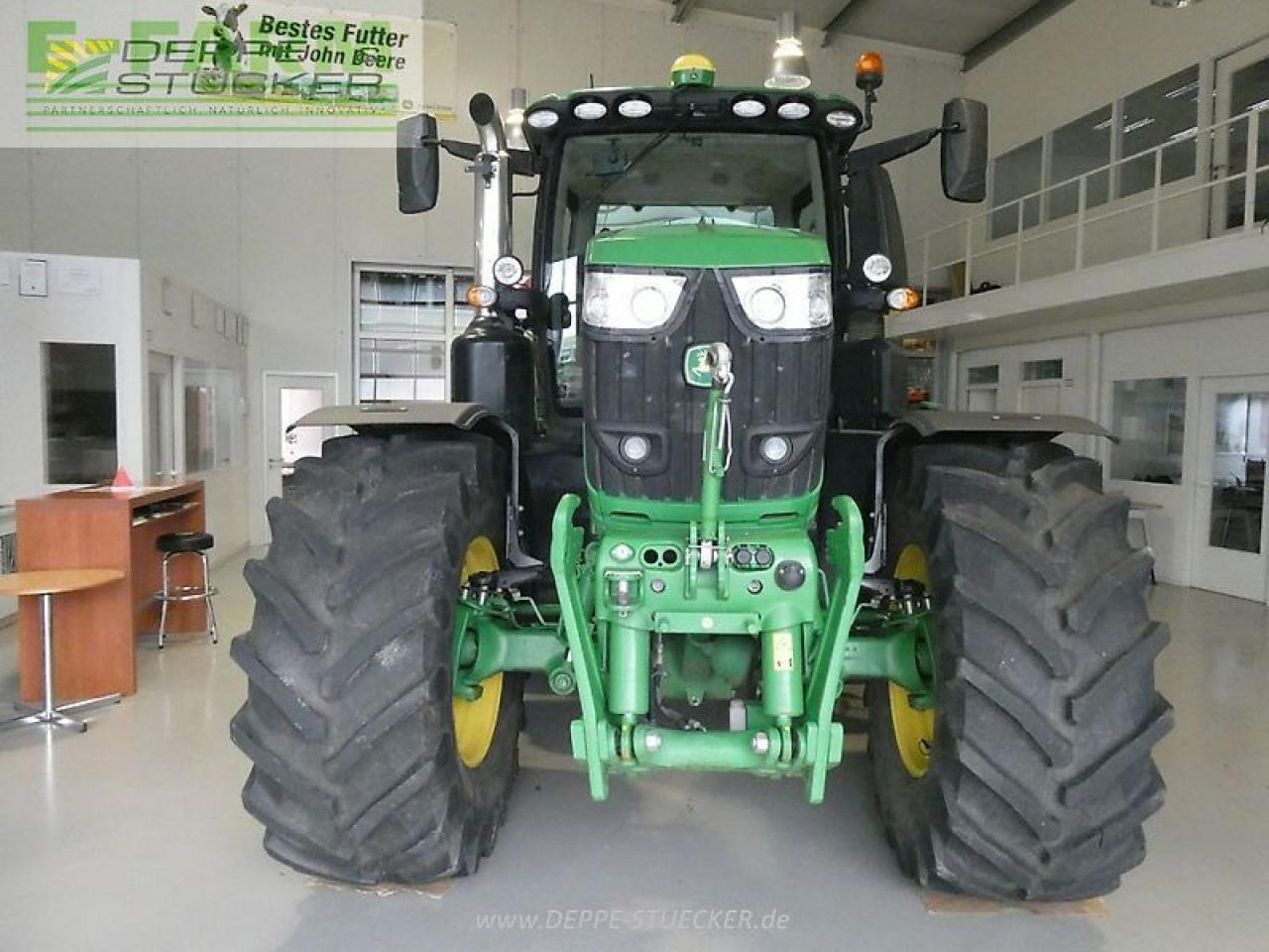 John Deere 6250r - Farm tractor: picture 2 John Deere 6250r - Farm tractor: picture 2