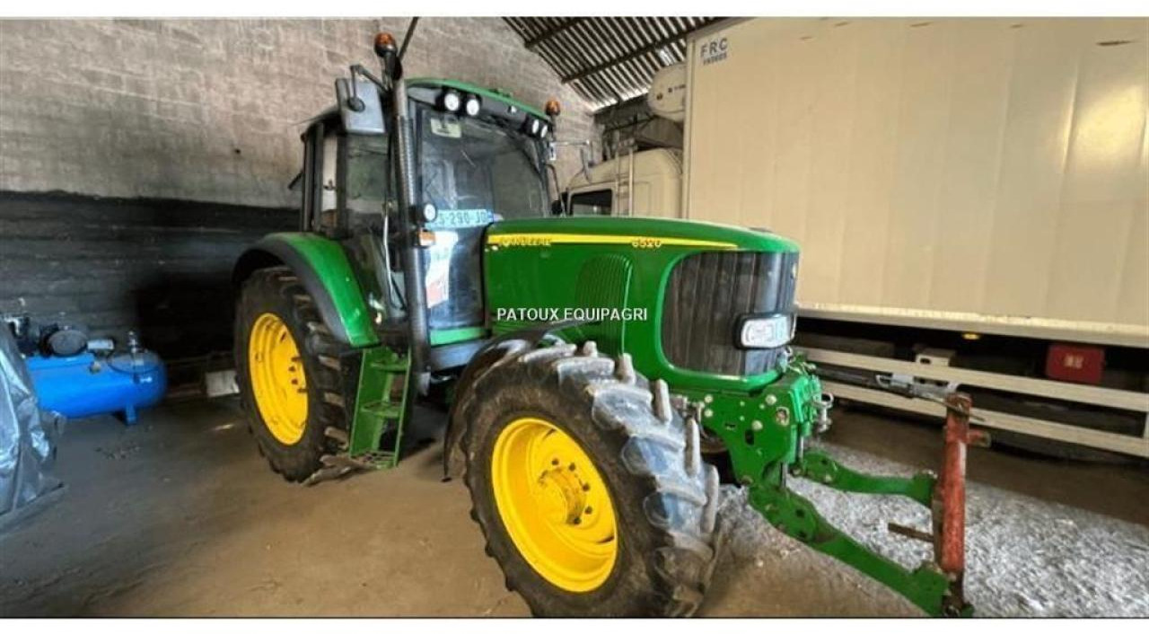 John Deere 6520 - Farm tractor: picture 1 John Deere 6520 - Farm tractor: picture 1