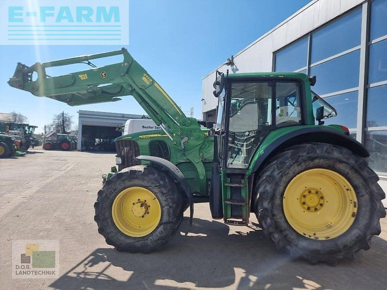 John Deere 6820 - Farm tractor: picture 3 John Deere 6820 - Farm tractor: picture 3