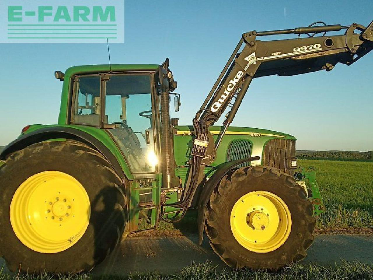 John Deere 6820 - Farm tractor: picture 2 John Deere 6820 - Farm tractor: picture 2
